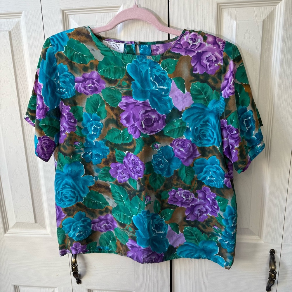 Vintage Tess 100% Silk Floral Print Short Sleeve Top Padded Shoulders Size M